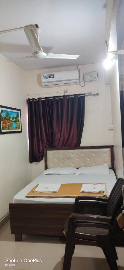 Maharaja Family Guest House Lonavala Kültér fotó